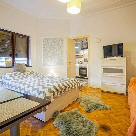 Victoriei Blue Apartment Bucharest Exterior photo