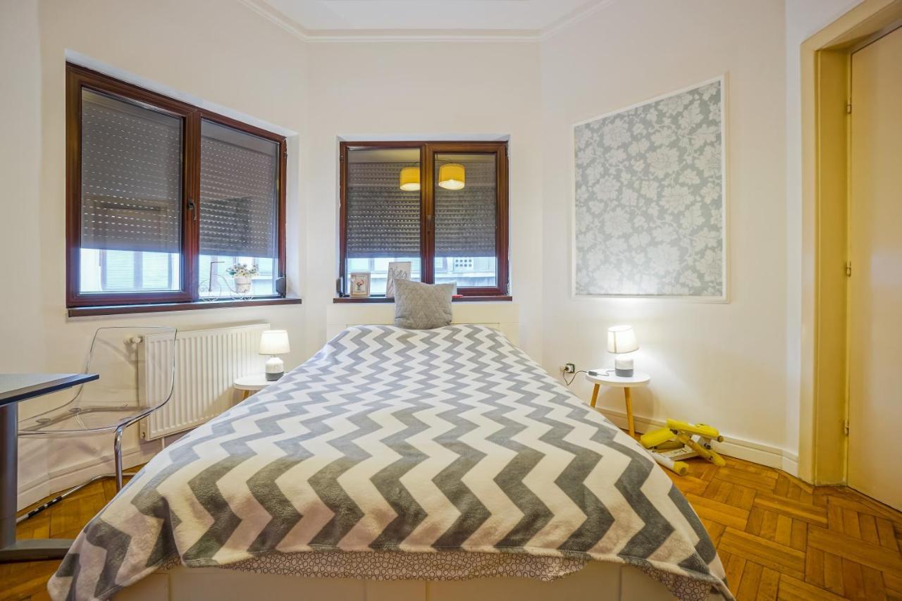 Victoriei Blue Apartment Bucharest Exterior photo