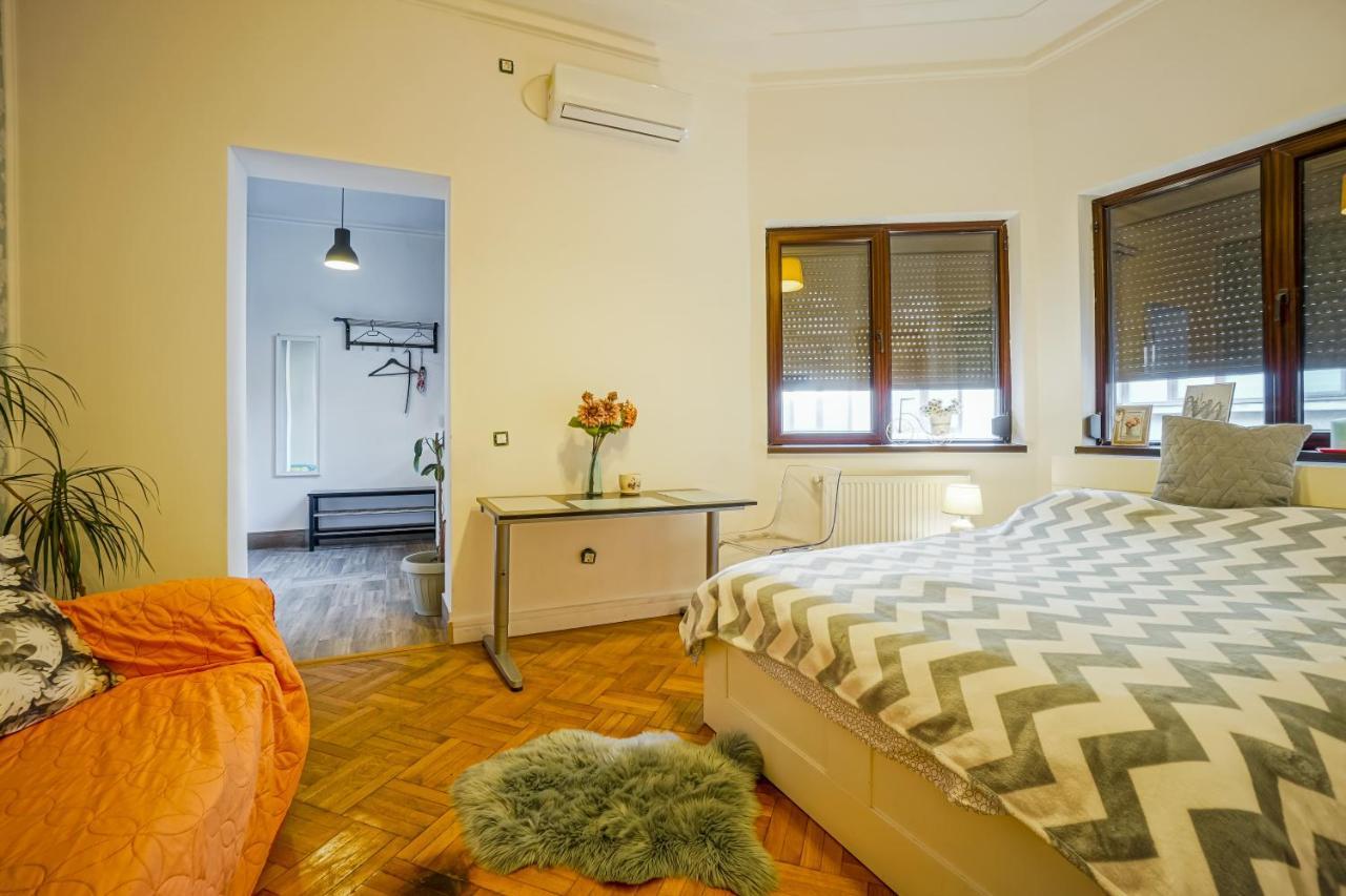 Victoriei Blue Apartment Bucharest Exterior photo
